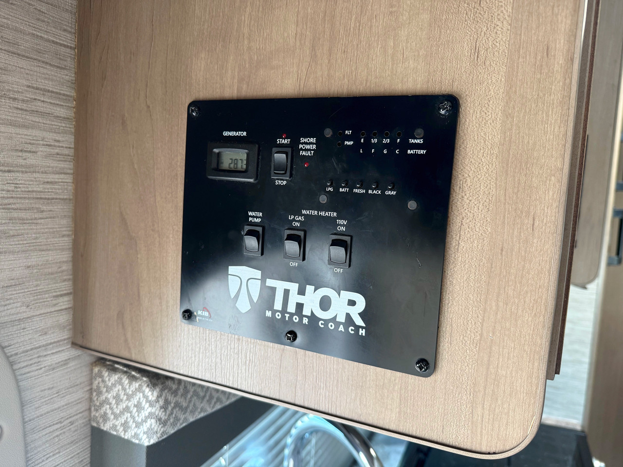 Vehicle thumbnail 33