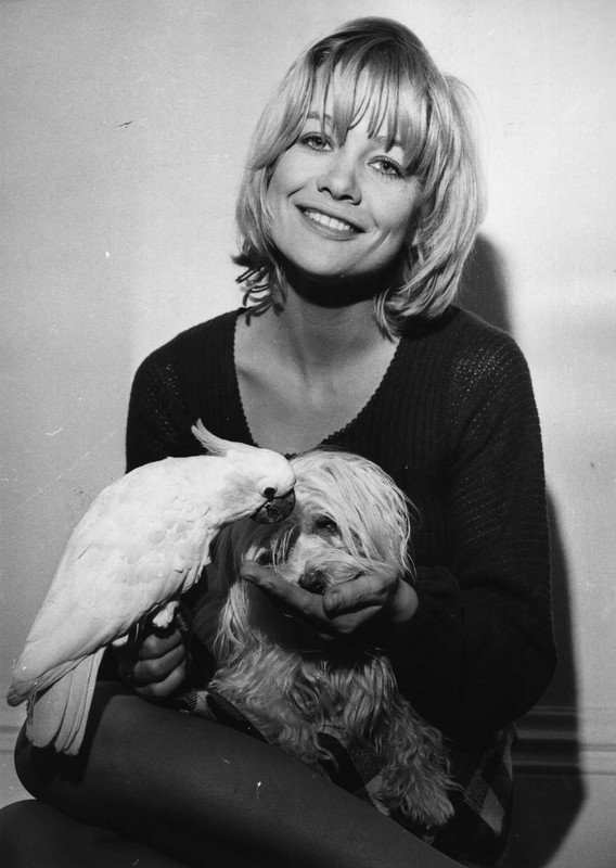 judy geeson025