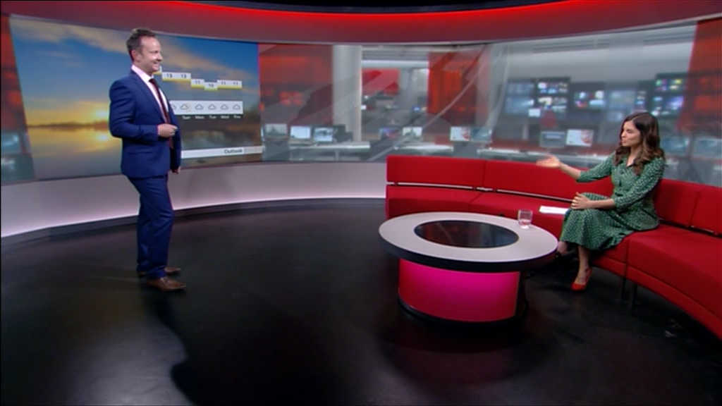 04.21 - 18.30.00 - BBC London News. The latest news, sport and weathe....ts_snapshot_27.09.247