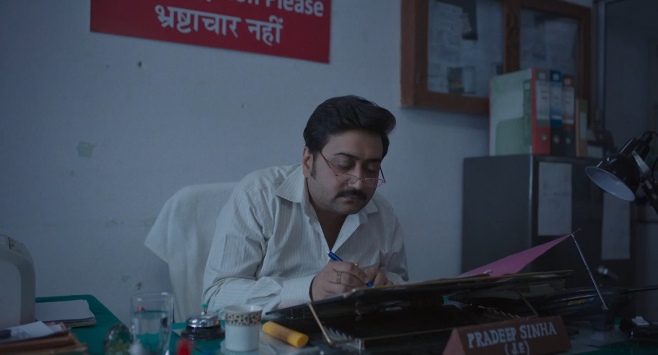 Gullak 2022 WebRip Season 3 [Hindi + Tamil + Telugu + Malayalam + Kannada] 480p 720p ESub Screenshot