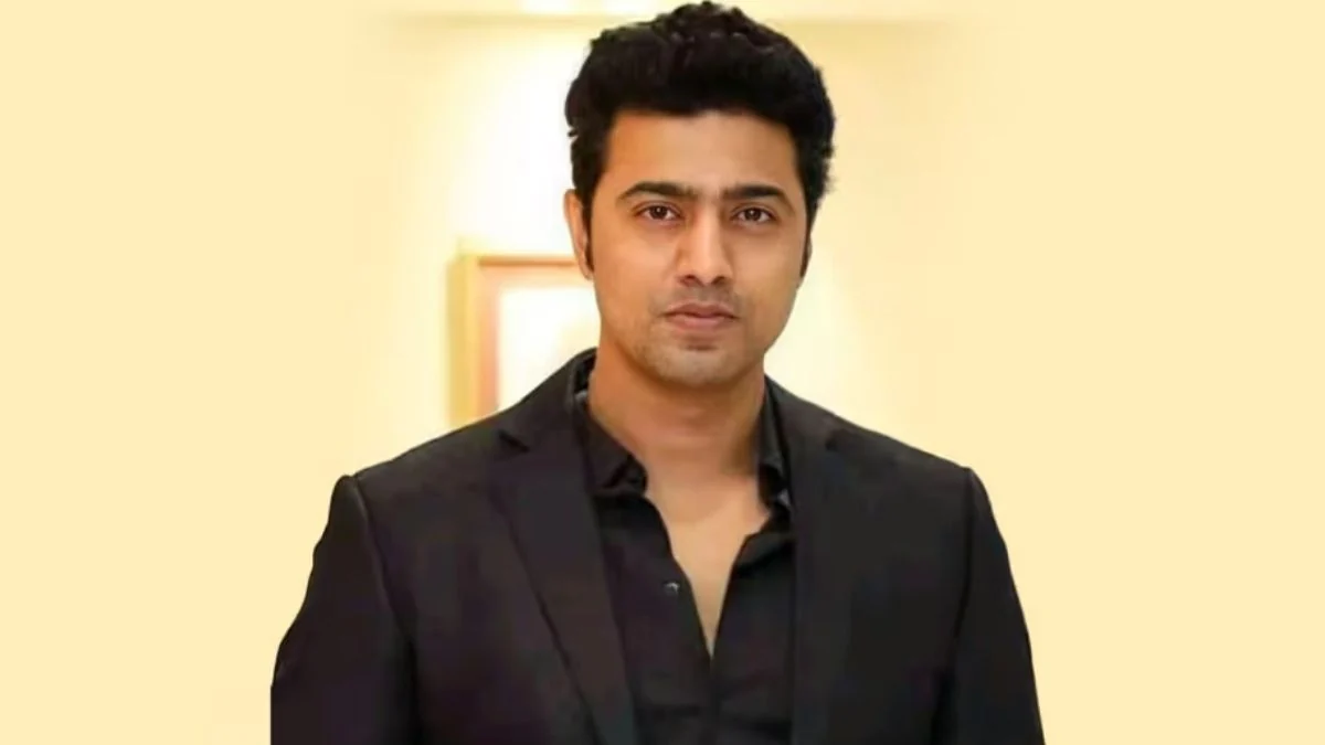 ‘তোমাদের সংসার চলে ভিউজে, আমার সংসার চলে টিকিটে', কাকে বললেন দেব?