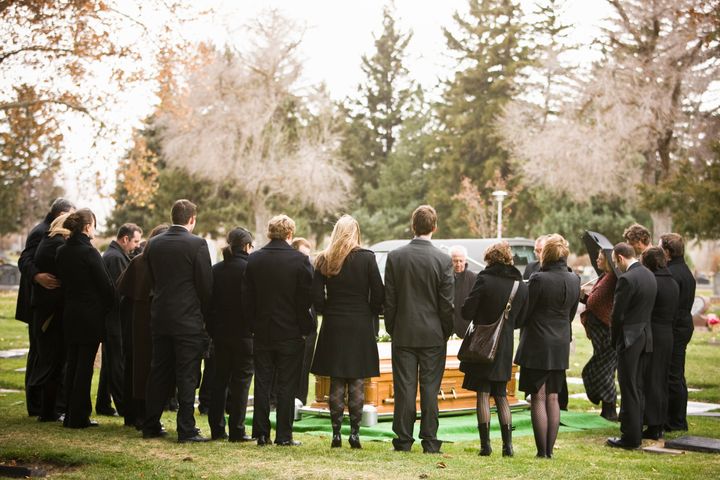 5 Key Considerations When Choosing an Outfit for a Celebration of Life