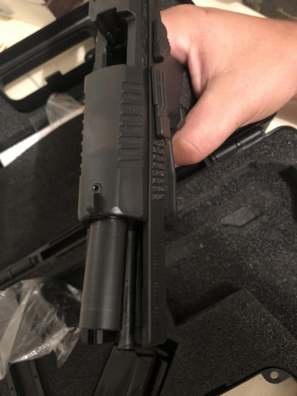 EBC9CCDB-D708-4BCF-9C1E-1E6205E2EE7D