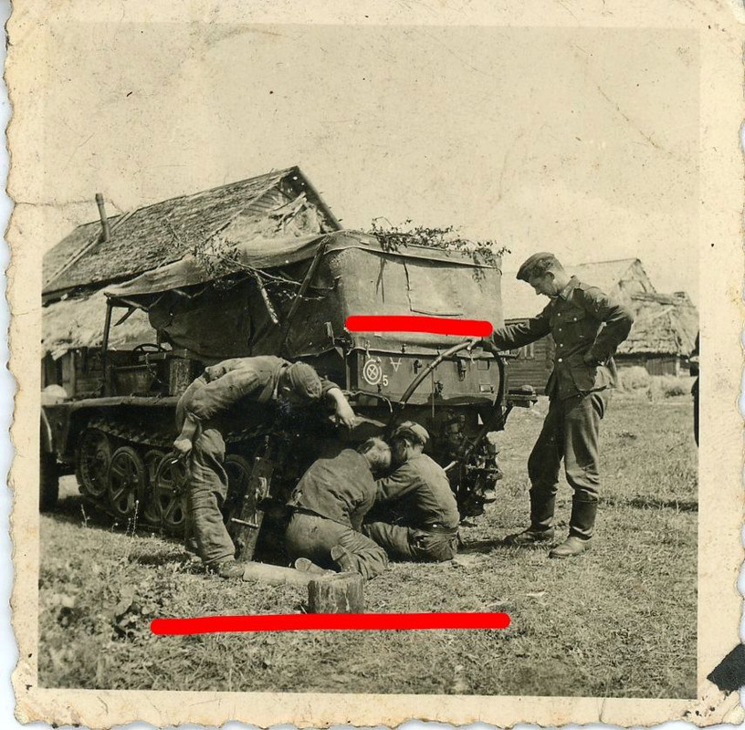 Halbkette Fahrzeug Wappen Kennzeichen Foto (2)