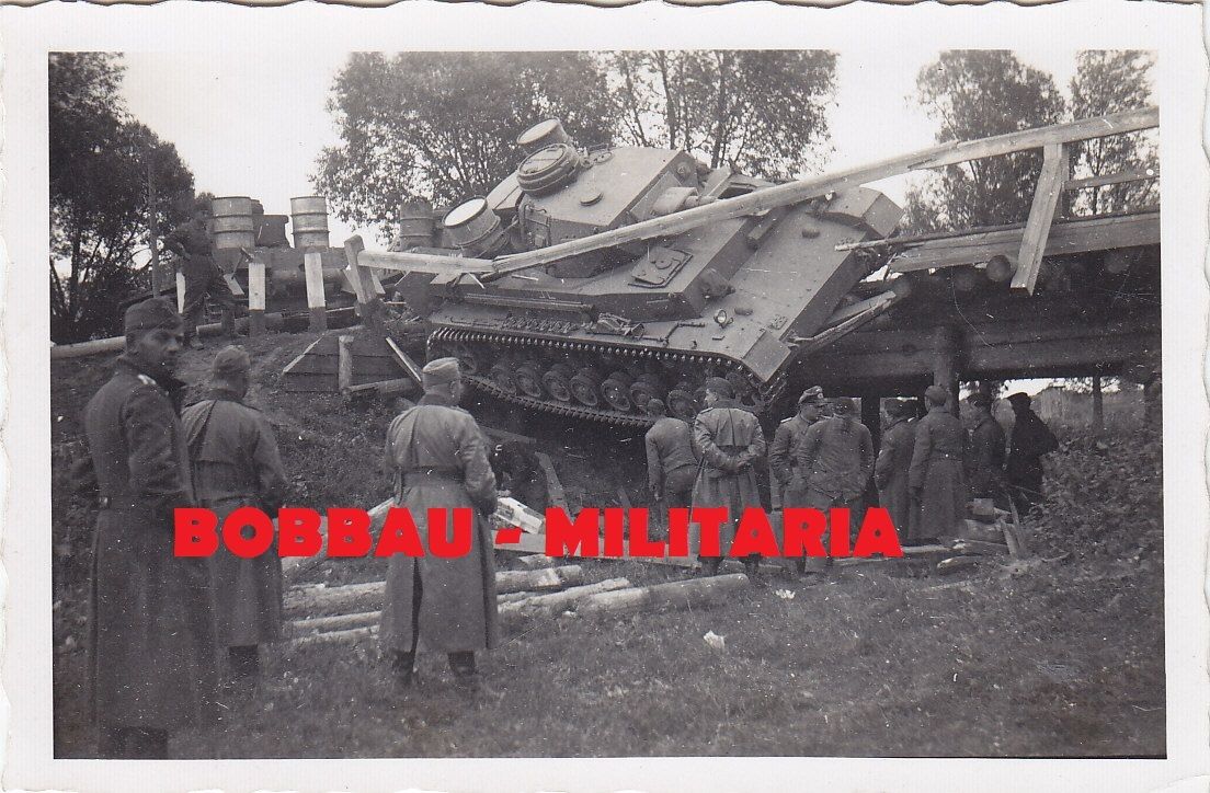Brücke eingebrochener Panzer IV Panzerkampfwagen