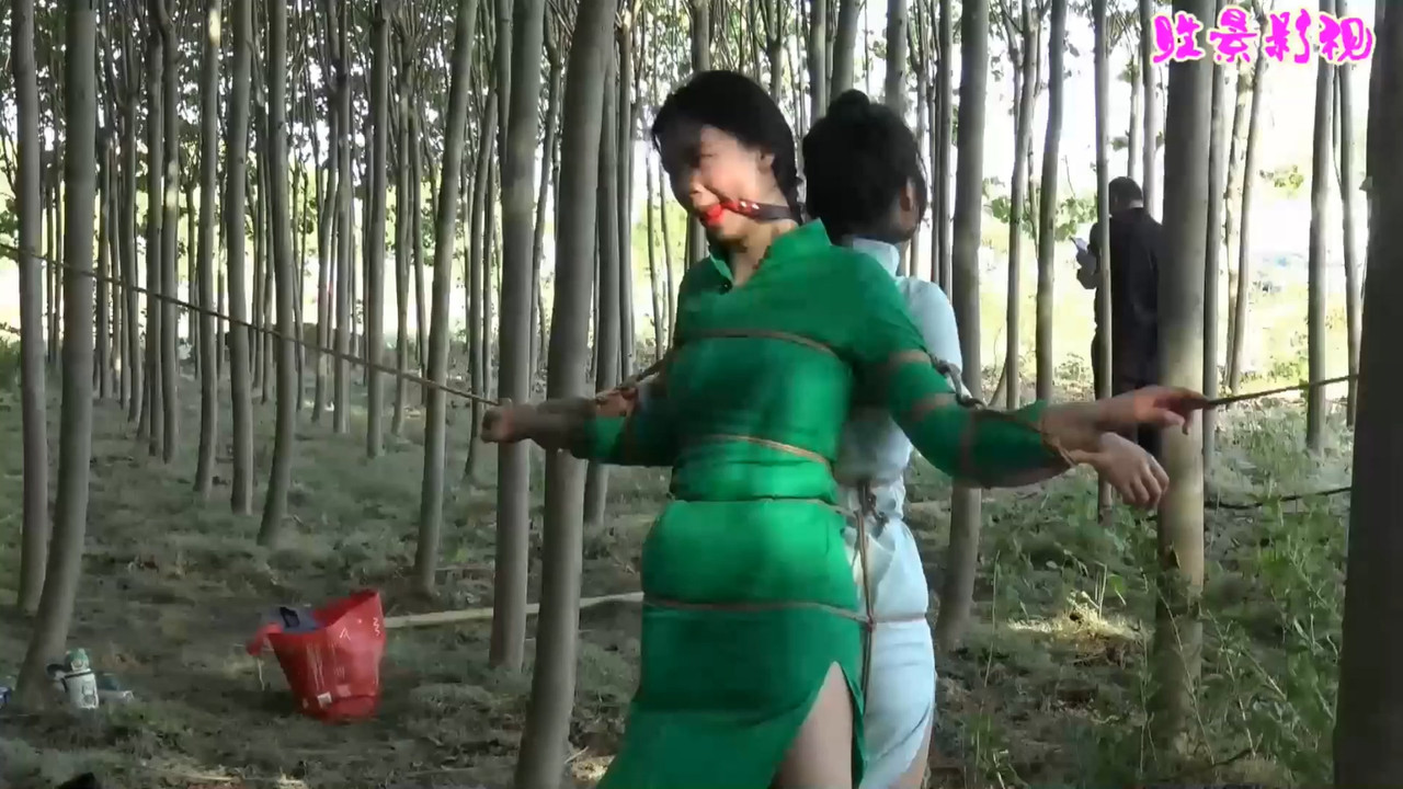 胜景影视 树林里女M连体缚.mp4_20220525_085301.457