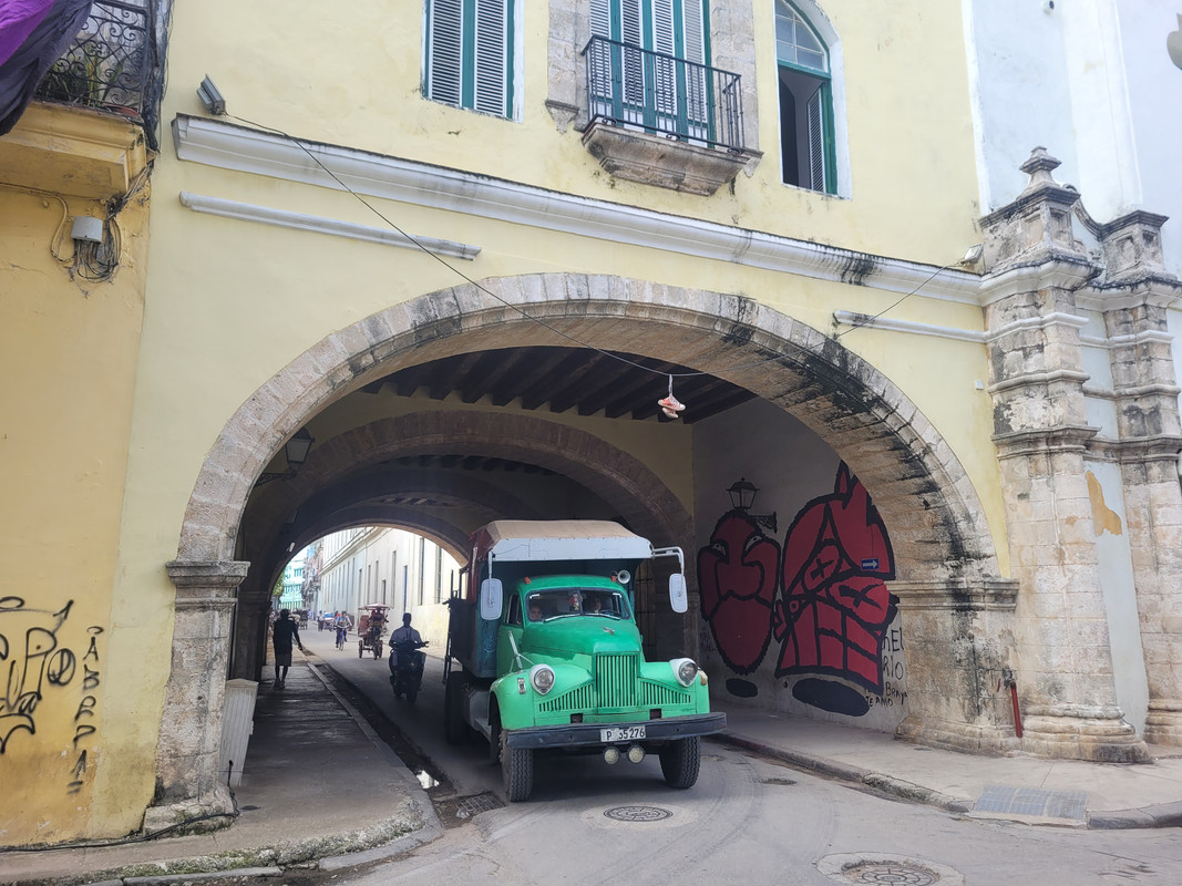 Внезапная поездка. Cuba, tengo un hambre de pingon! Варадеро-Гавана.  Конец декабря 2024