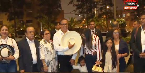 sanchezfamilia.jpg