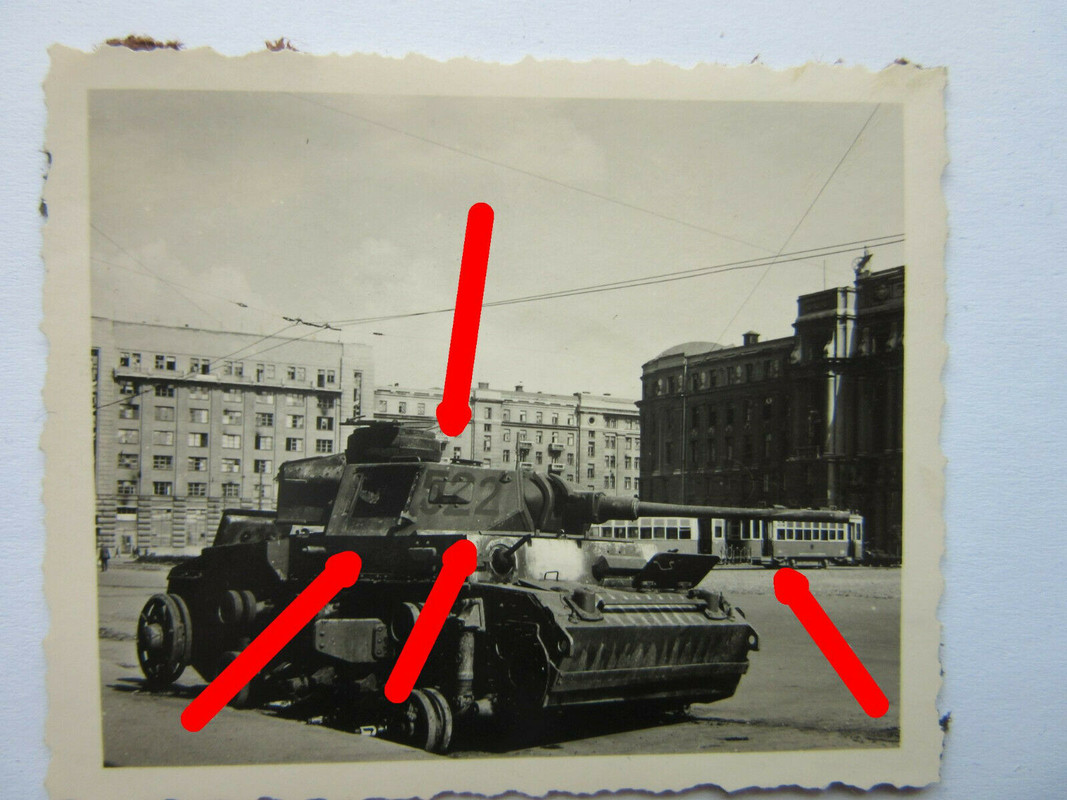 Foto Russland Panzer III Kennung 522 Wrack Smolensk Straßenbahn Wegweißer