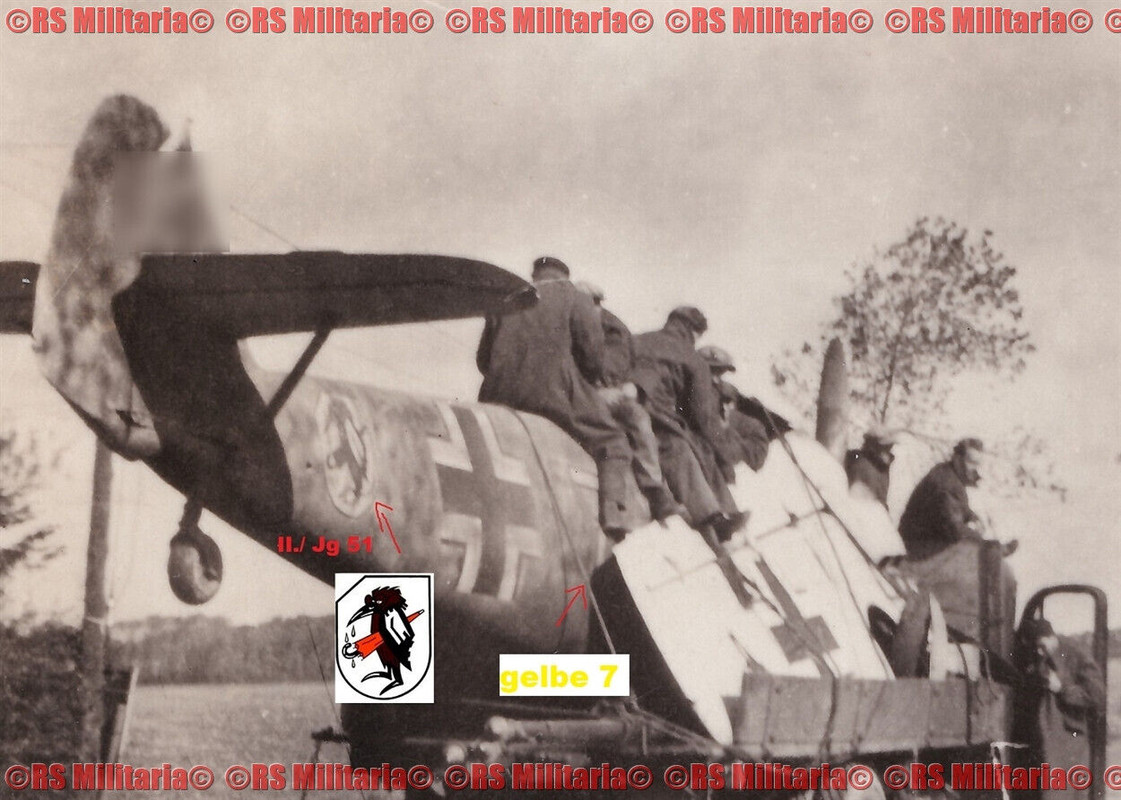 Flugzeug Me 109 weiße 7 mit Wappen II.-JG 51 auf LKW Calais Scheinw Abt 339 #20