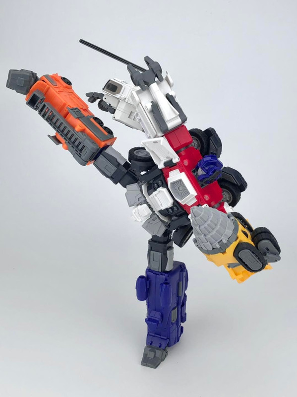 MB-18-ENERGY-COMMANDER-40