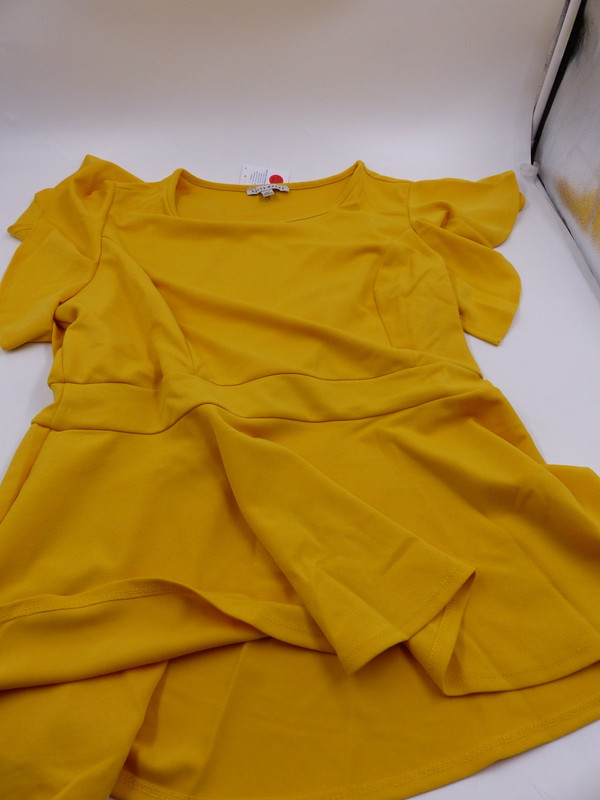 LOT OF TWO HAUTE MONDE YELLOW BLOUSE 014C WOMENS 3XL