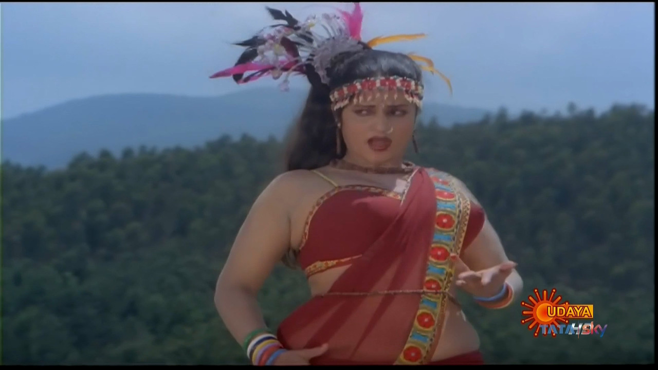 Jayamalini Hot Jungle Song~HDTV.mp4_20201024_121533.590