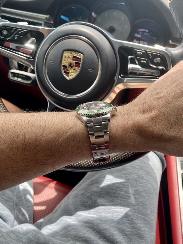 327B8379-CDA3-4C99-A3F3-38F3552F28E2