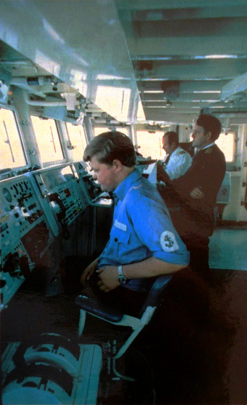 HMS Sheffield (D.80) на ходовом мостике у  Фолклендов, 1982