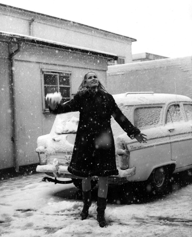 ursula_andress_c52