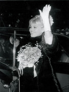 Britt-Ekland-mc84