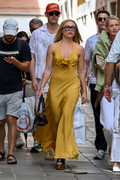 Florence-Pugh-Pokies-Yellow-Dress-Venice152