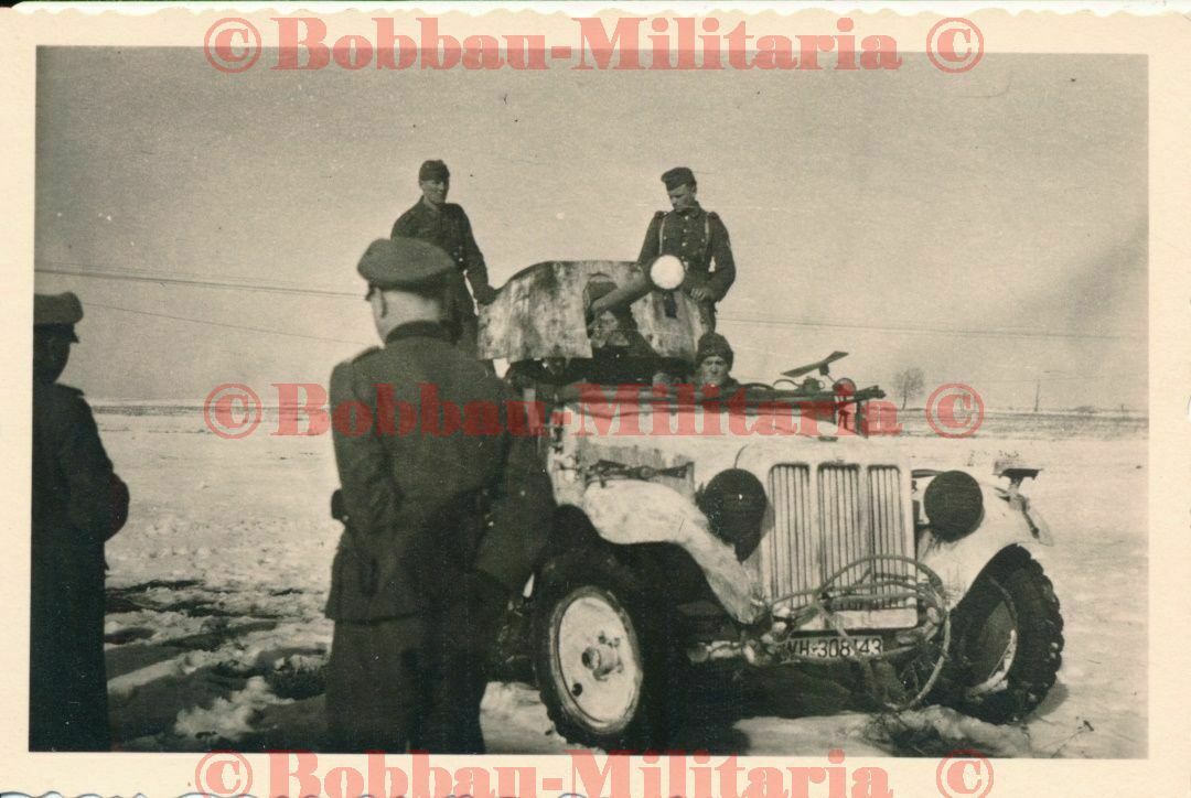 Foto Russland SdKfz 10 Halbkette mit 5cm PAK Aufbau weiße Wintertranung