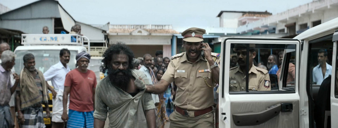 Vettaiyan 2024 WebRip [Hindi + Tamil + Telugu + Malayalam + Kannada] 480p, 720p, 1080p ESub Screenshot