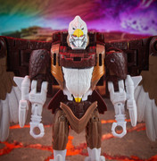 Kingdom-Battle-Across-Time-Collection-Deluxe-WFC-K42-Sideswipe-Maximal-Skywarp-12