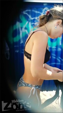 [Image: Voyeur49215113841.jpg]