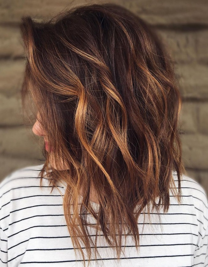 Caramel highlights on Shag Haircut