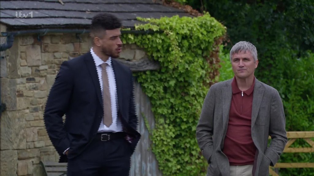 [Image: 9and7qeeh03u.jpg]