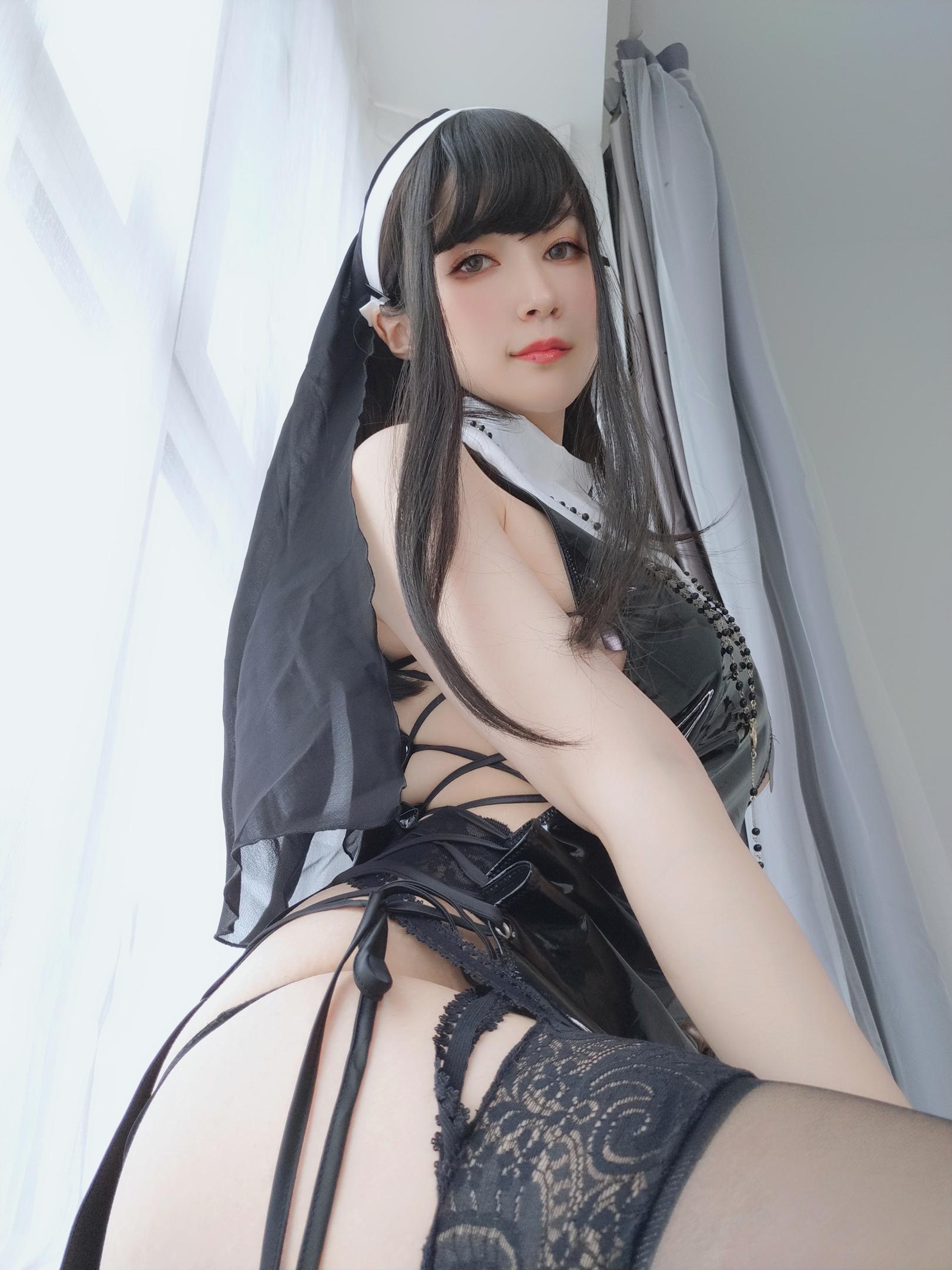 白银81 NO.015 皮衣修女 21