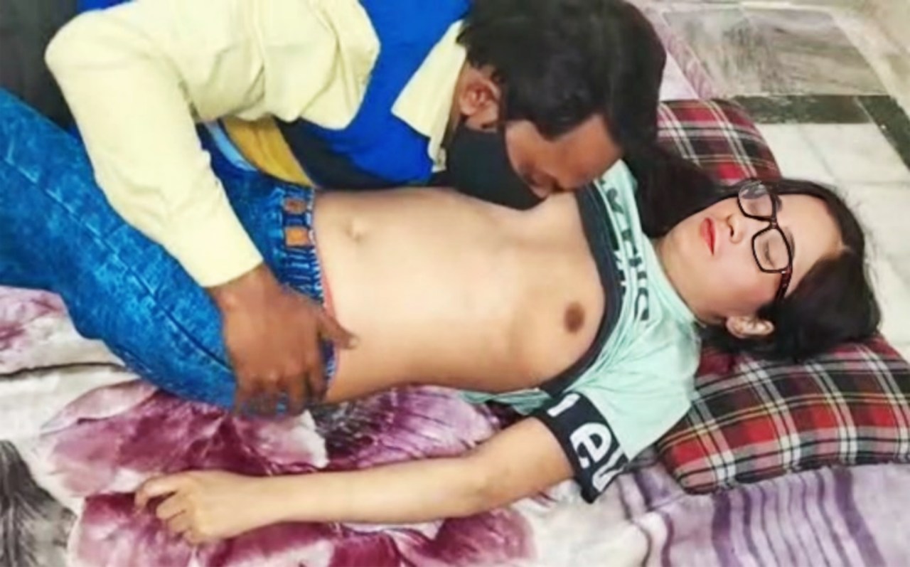 Desi couple full romantic sex video Latest