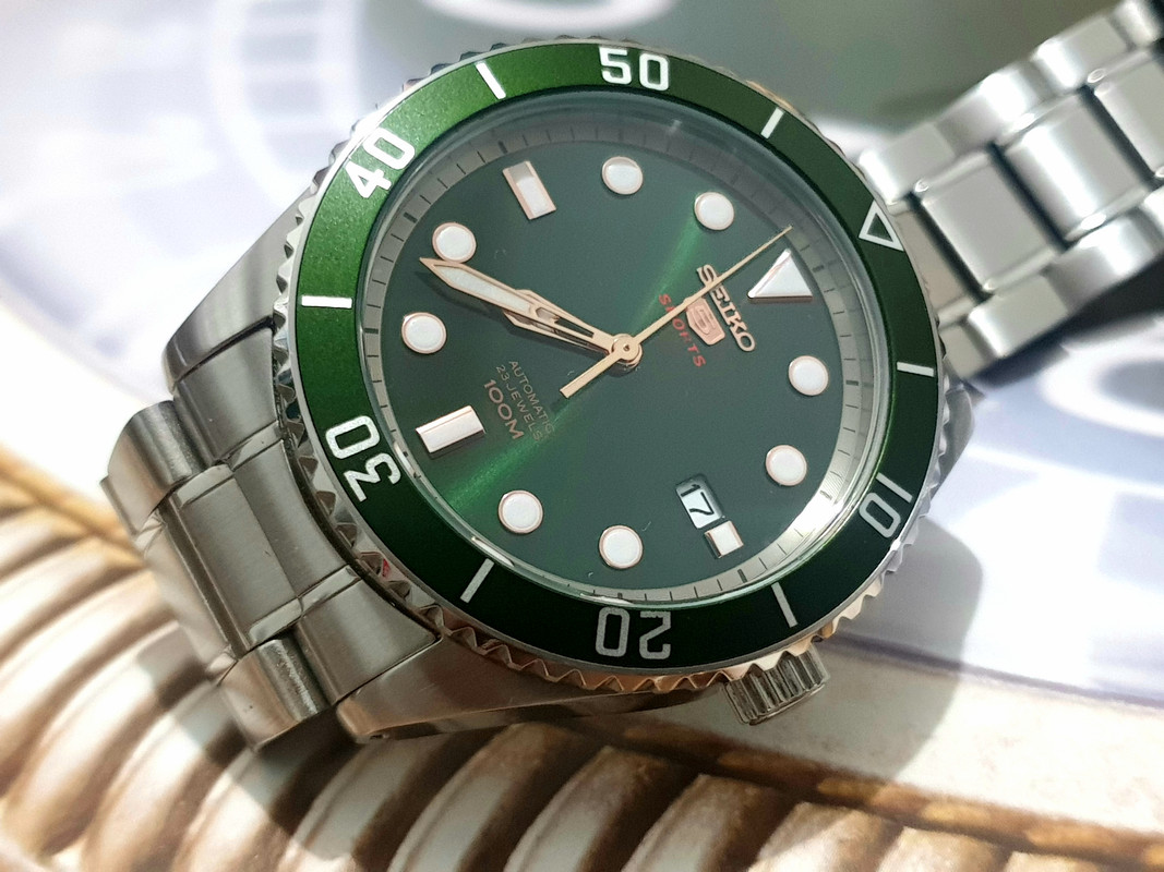 PhilippineWatchClub.org • View topic - A Short Review of the Seiko SRBP93 ( Seiko 5 Hulk)