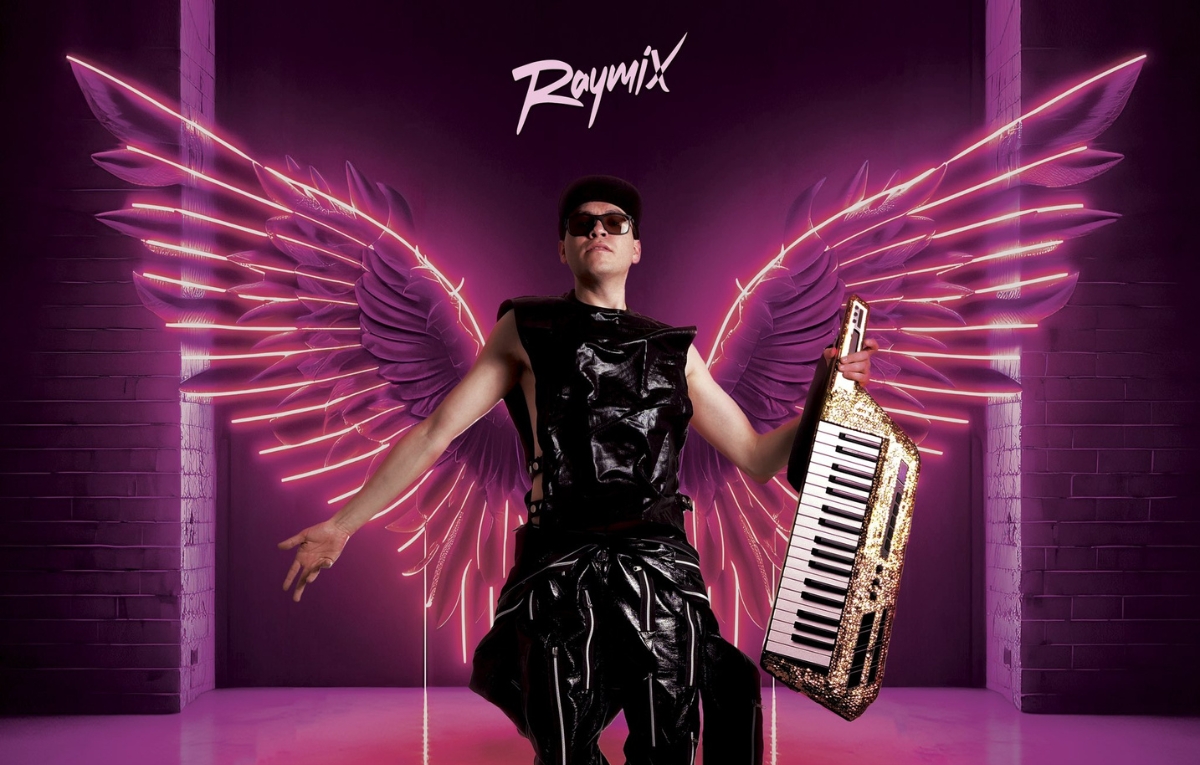 Raymix en concierto