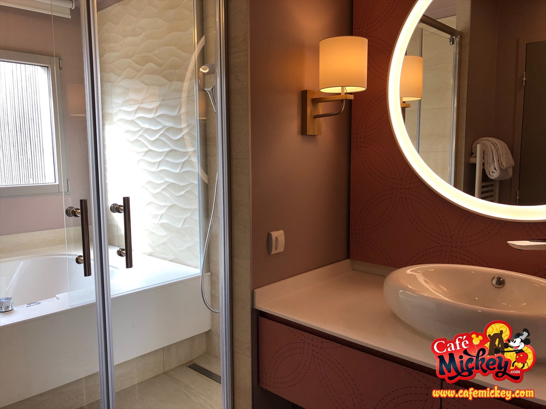 9B88BC51-5976-449E-99BF-9C49CF2FFBA7