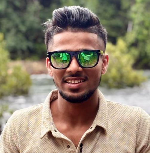 आदित्य देसाई