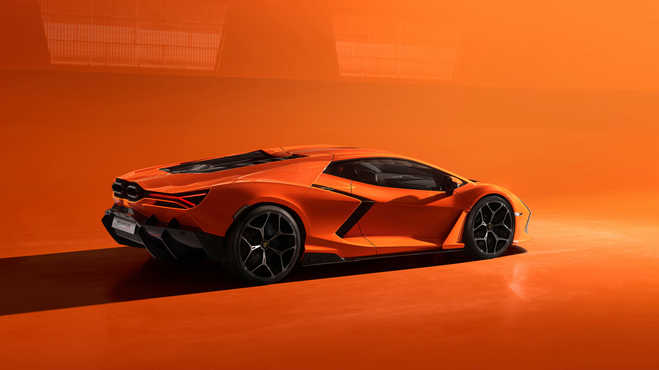 LamborghiniRevuelto37