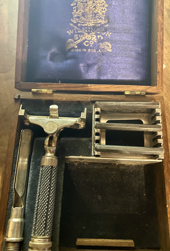 B45E17A9-43CB-4F6A-87F7-E12AF1CD976D