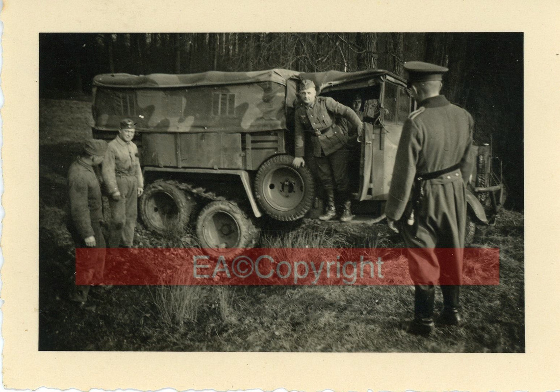 Tarn Camo Anhänger LKW Foto