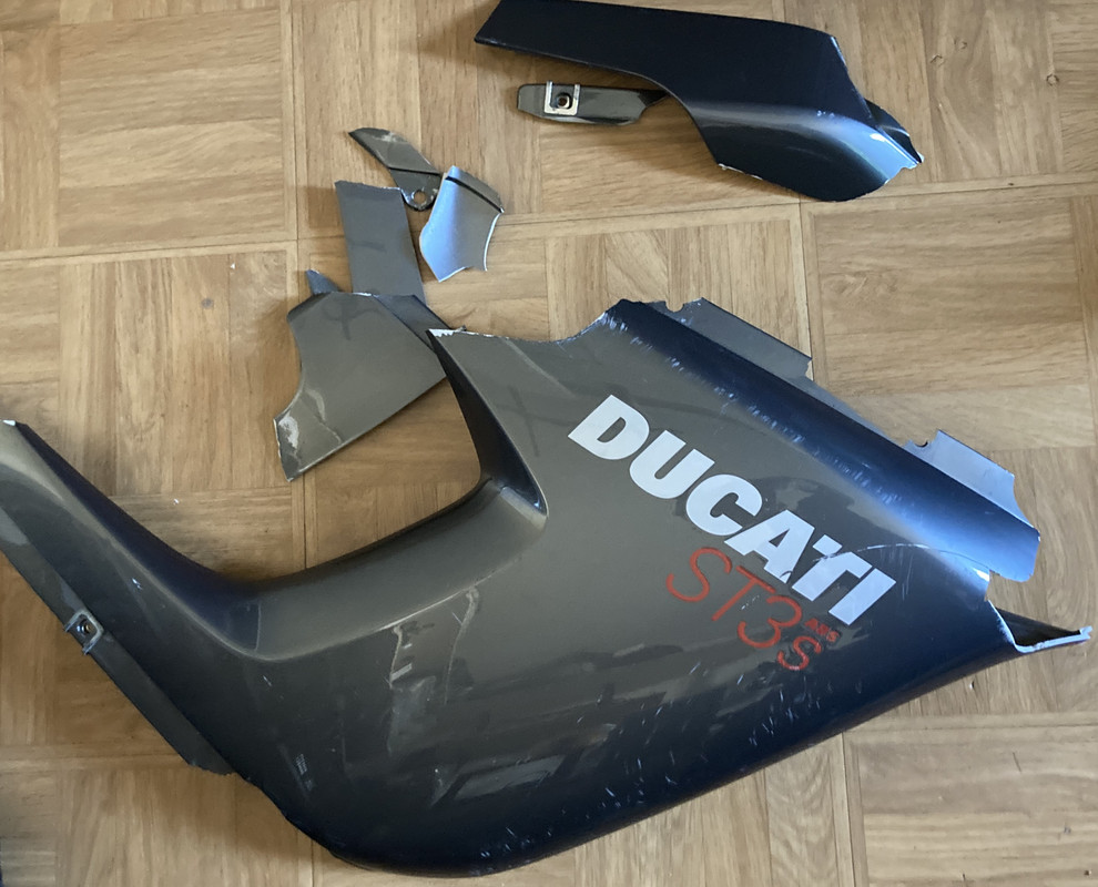 C22AB999-A25A-4B04-AACA-2DB4ABB4026E