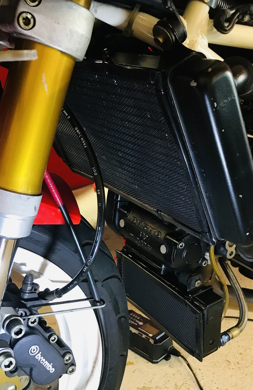 A9056681-646E-4D24-9B28-A0D43C5CEF91