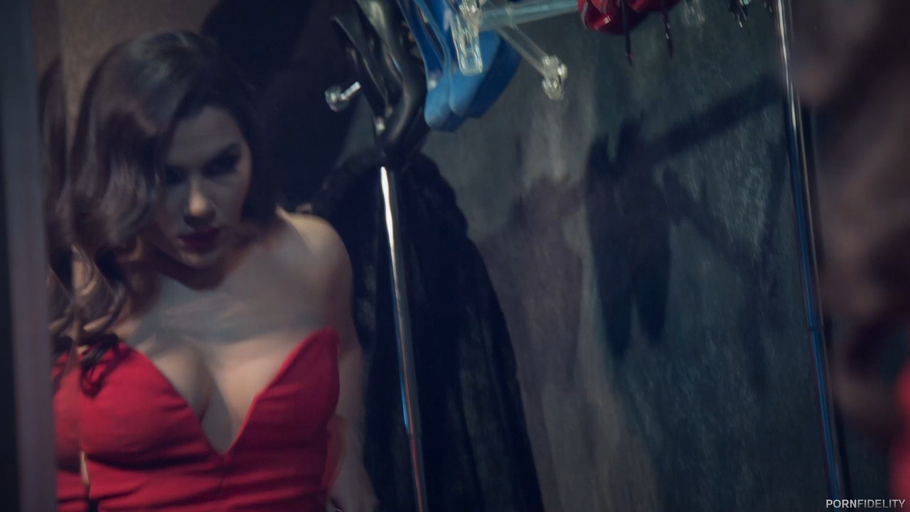 VN@pp! - F0t0dV@l3nt!n@ - 031414HD.mp4_snapshot_01.05.331