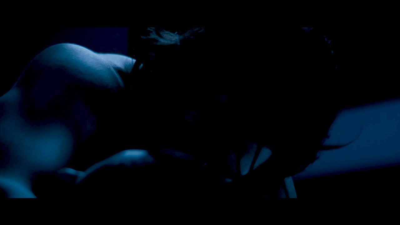 Raima Sen Hot Navel From Mirch 2010 4k.mp4_snapshot_02.18_[2020.11.30_20.59.34]