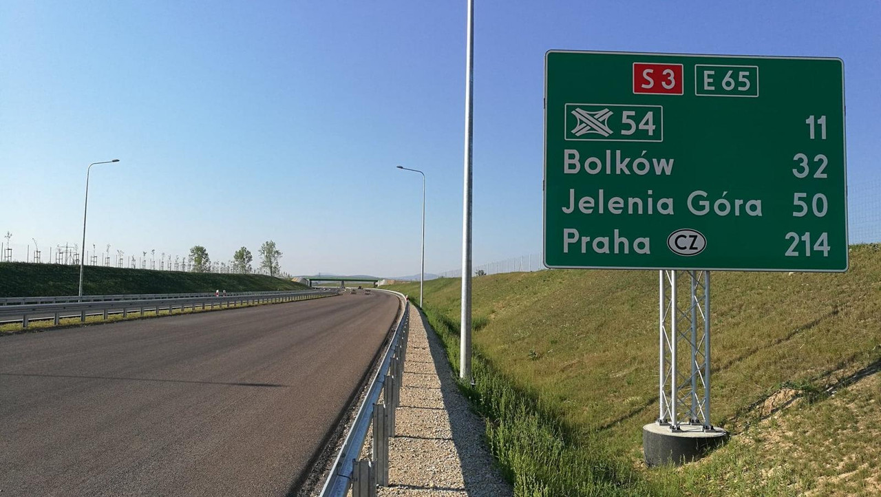 38260564_2605051679520801_3763940653373849600_n