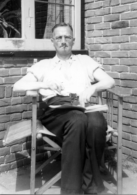 06-Simon-Vestdijk-in-hemdsmouwen