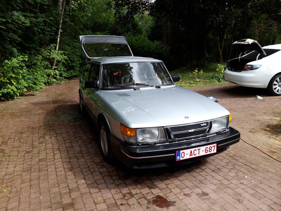 Oude grijze bumpers weer zwart maken Saabforum.nl