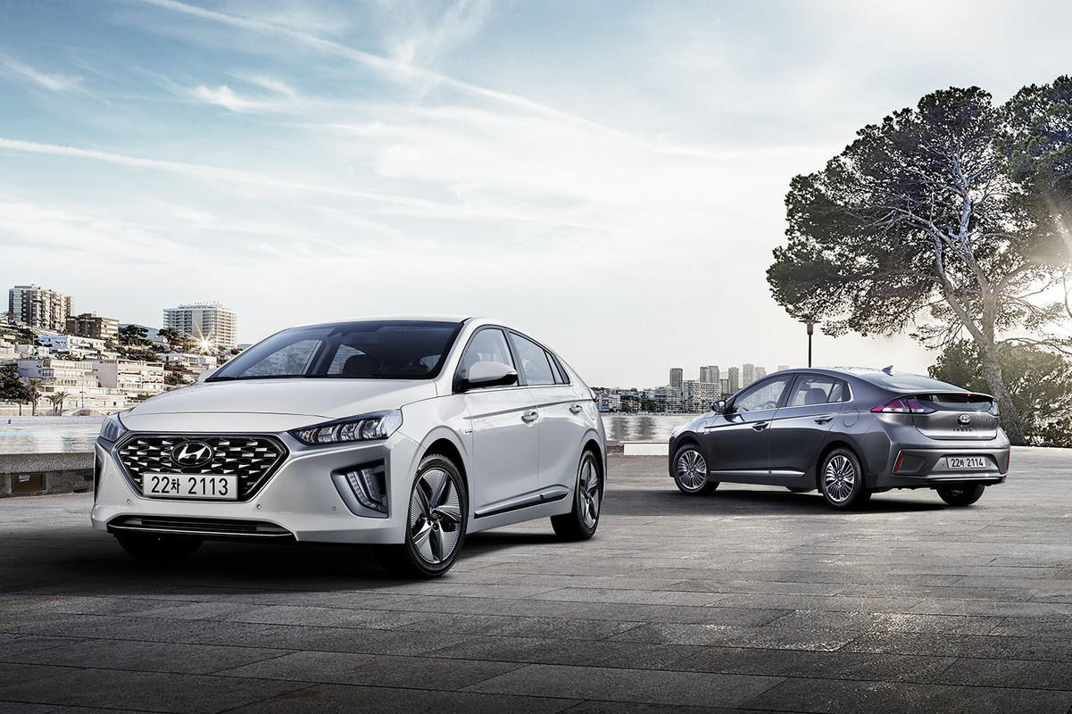 2020 Hyundai Ioniq (1)