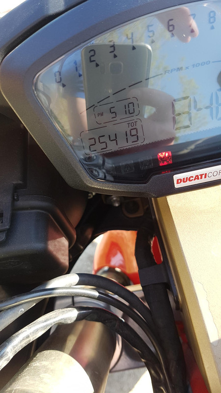 97D32F5C-FE77-4AA1-9760-8FF29FFE9F2F