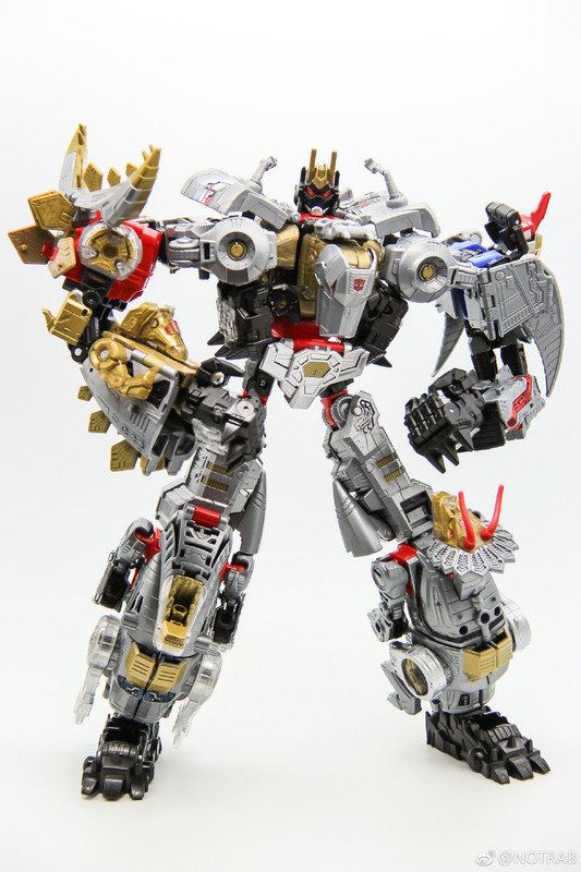Power-of-the-Primes-Volcanicus-In-Hand