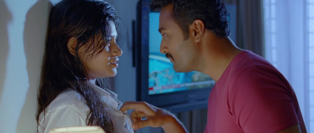 Oviya in Pulivaal[2014] Itunes rip.mkv_20210424_114309.880