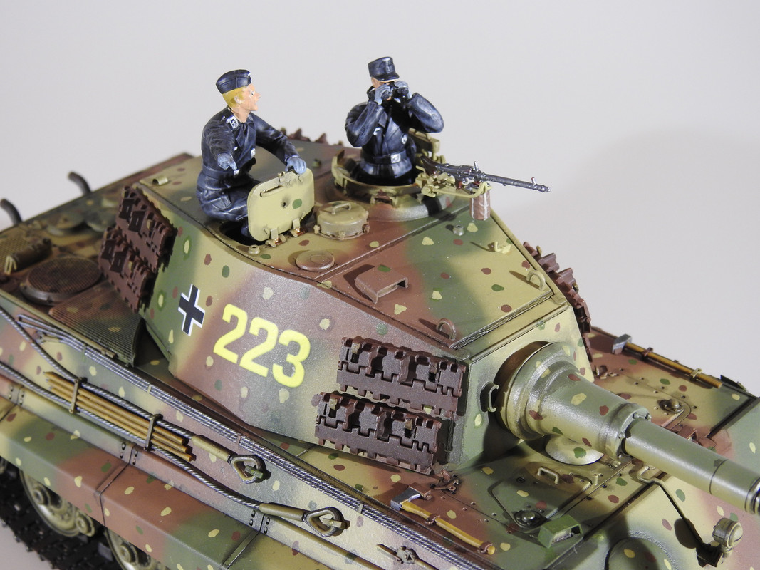 Sd Kfz 182 King Tiger,  1/35 Meng  DSCN0644