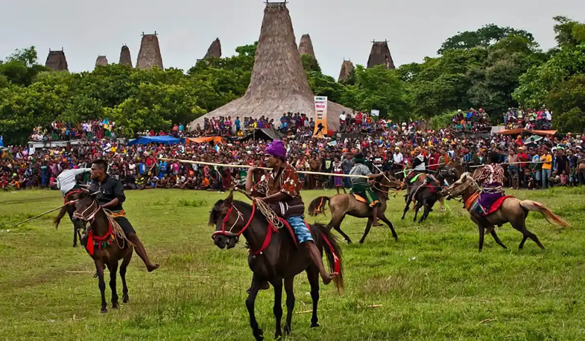 Pusat Tradisi NTT: Warisan Leluhur yang Tetap Dilestarikan